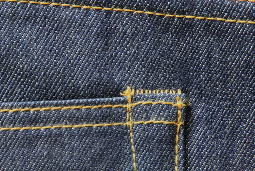 oldblue-co-wwii-repro-denim-review-the-bar-tacked-rear-pockets-also-feature-hidden-rivets