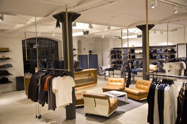 Nudie Jeans Store Berlin Interior2