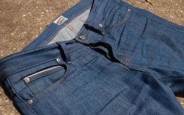 naked-famous-natural-selvedge-skinny-guy-denim-review-front-up