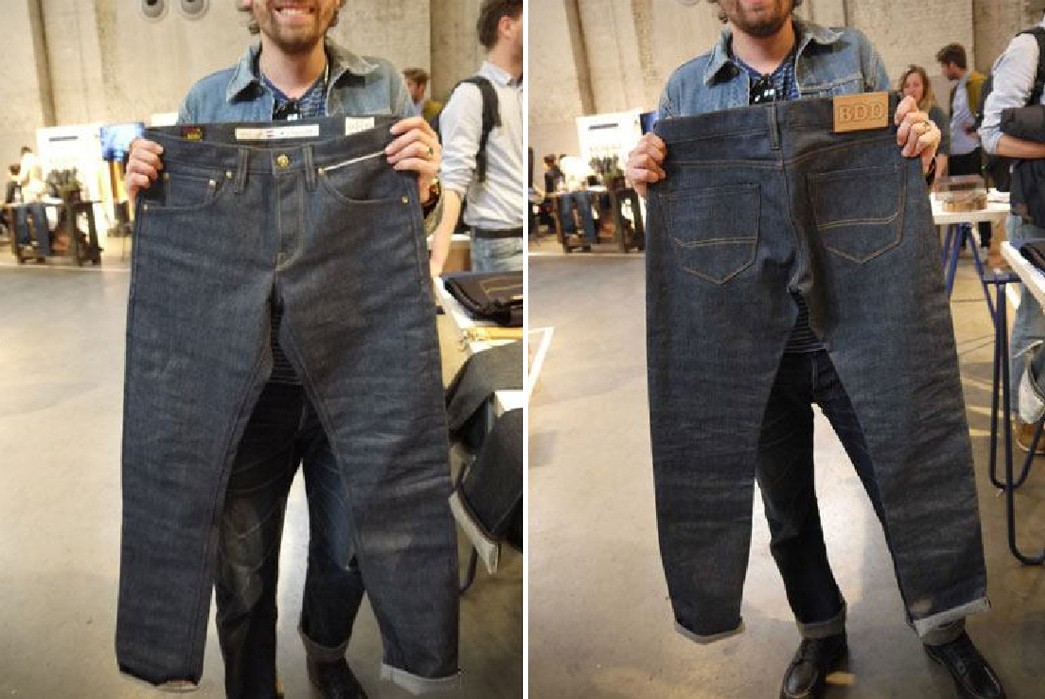 amsterdam-denim-days-2014-part-ii-blueprint-and-more-new-light-blue-pants-in-hands-front-back