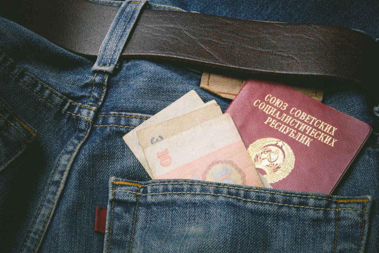 Soviet Denim Smuggling – The History of Jeans Behind the Iron Curtain