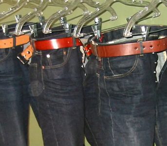how-to-keep-raw-denim-rigid-and-stiff-with-starch-hanged-jeans