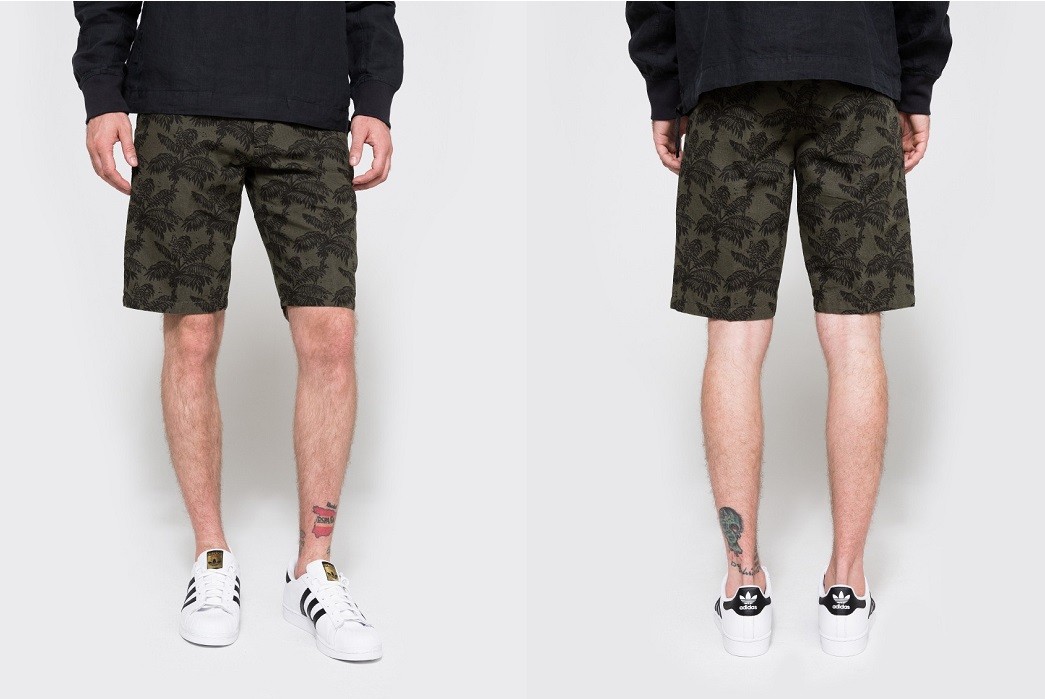 Carhartt WIP Johnson Patterned Shorts in Leaf