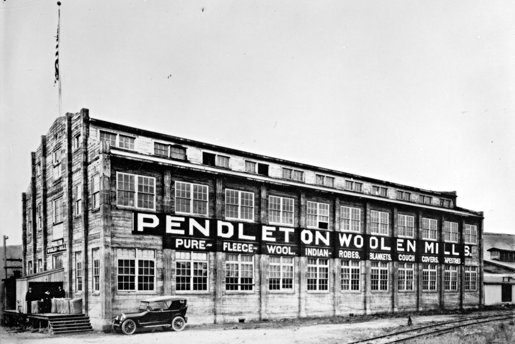 The Pendleton Woolen Mills in Portland, Oregon 1914. Image via Oregon Encyclopedia.