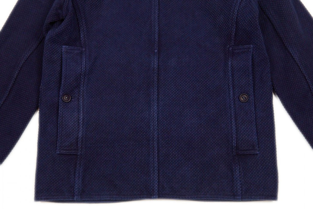 blue-blue-japan-hand-dyed-indigo-sashiko-hunting-jacket-back-close-up