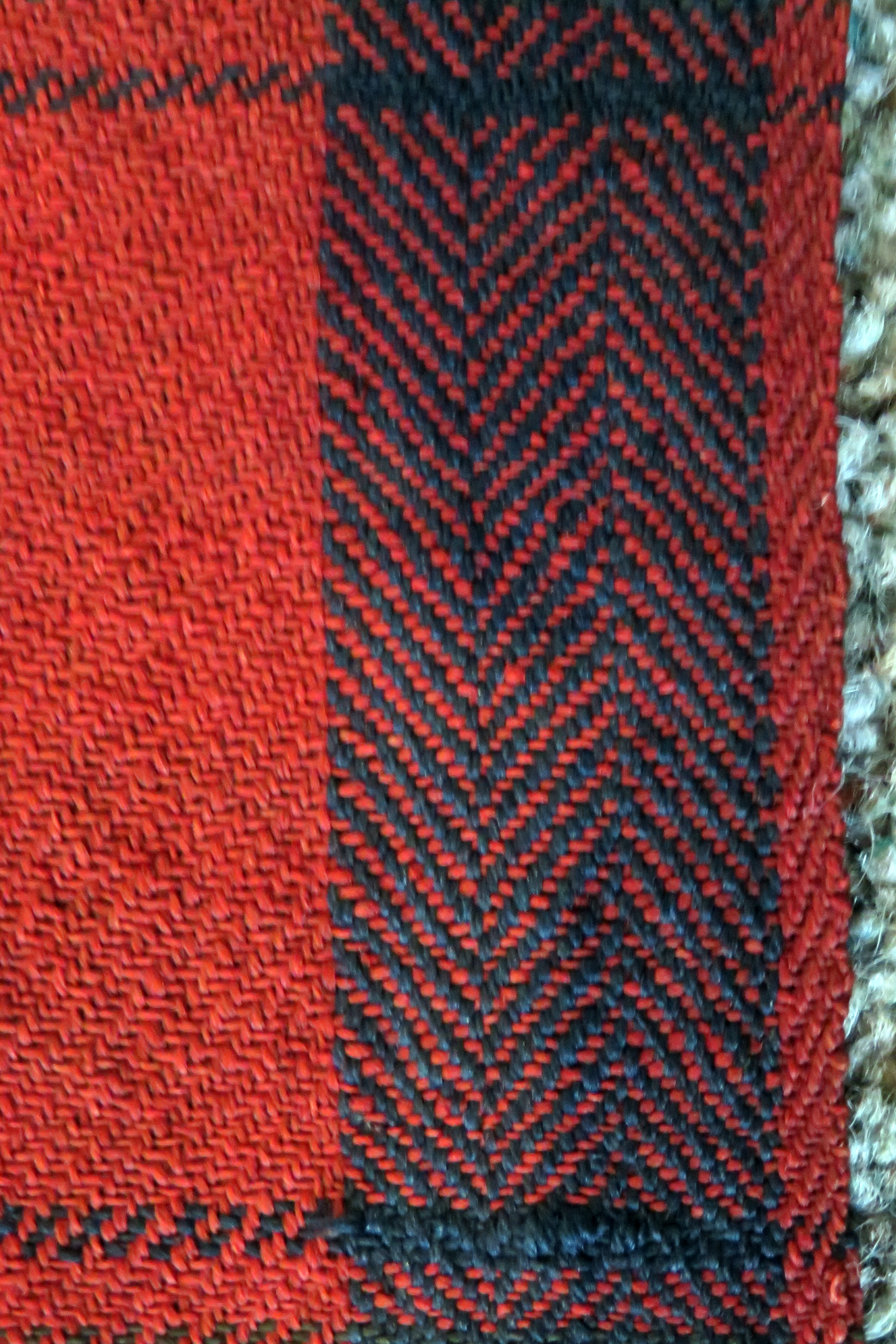 Fig. 7 - Herringbone selvedge from a mid-Eighteenth Century plaid in the collection of the Highland Folk Museum (image copyright: Peter MacDonald, scottishtartans.co.uk)