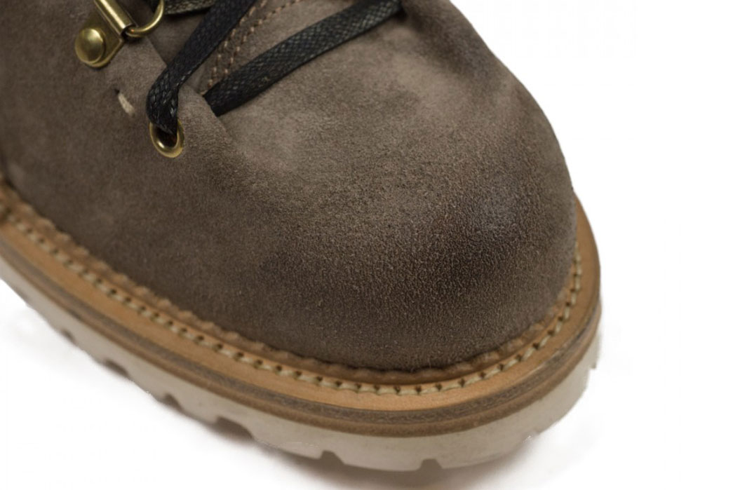 buttero-made-in-italy-taupe-suede-canalone-hiking-boot-close-up