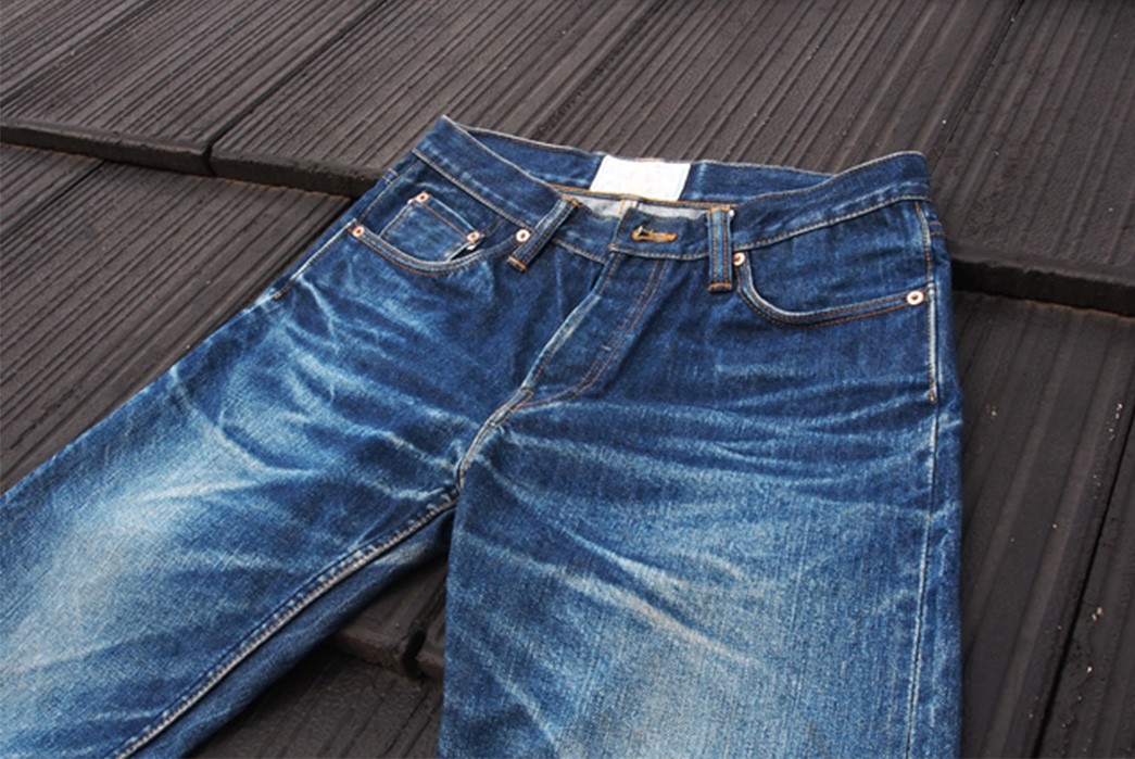 fade-friday-oldblue-co-indonesian-selvedge-19-oz-10-months-5-washes-1-soak-front-perspective