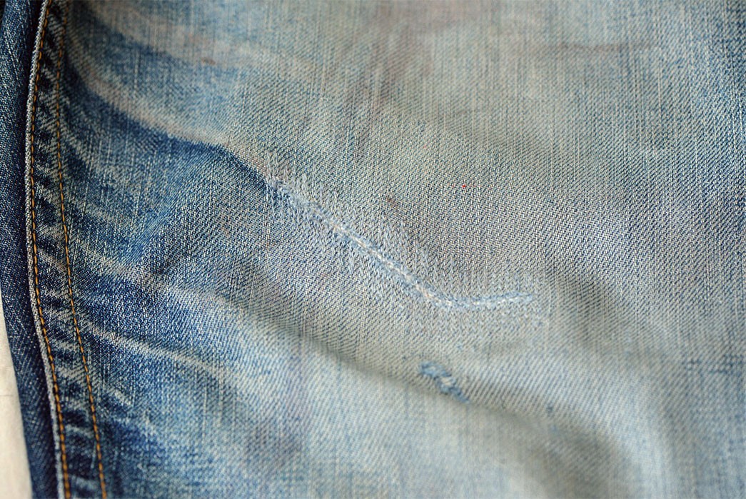 fade-of-the-day-jeansda-phoenix-2-years-0-washes-1-soak-leg-detailed