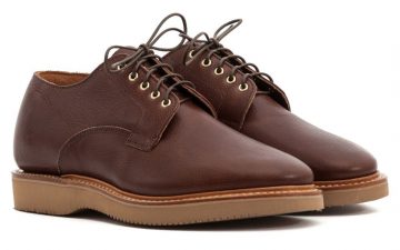 vibergs-tumbled-horsehide-derby-shoe-is-built-on-an-orthopedic-shoe-last-pair-side