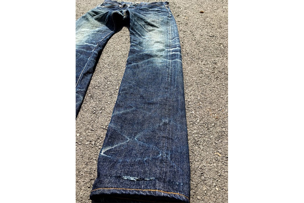 fade-friday-samurai-jeans-s003jp-15th-anniversary-1-year-1-wash-1-soak-front-perspective