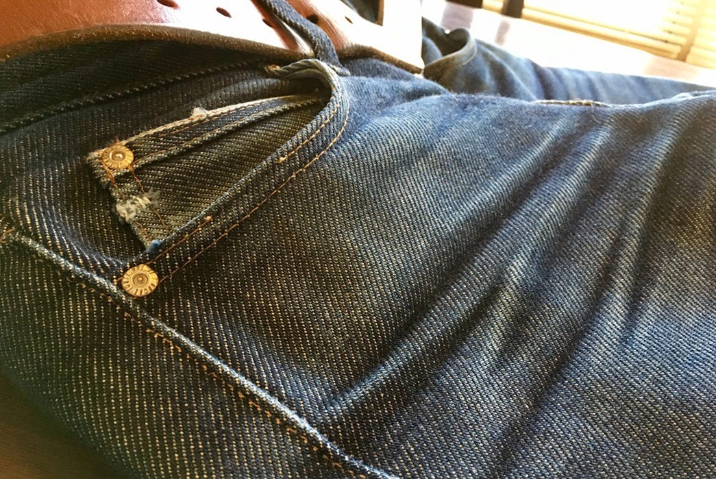 fade-of-the-day-naked-famous-skinny-guy-heavy-soft-1-year-1-wash-1-soak-front-right-pocket
