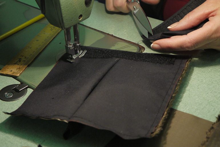 kluane-mountaineering-pockets-flap-sewing