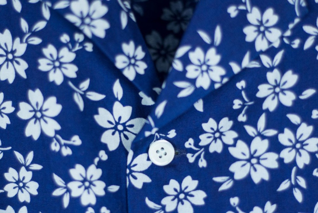 Blue-Blue-Japan-Short-Sleeve-Bassen-Indigo-Dyed-Blooming-Sakura-Print-Shirt-front-collar-button