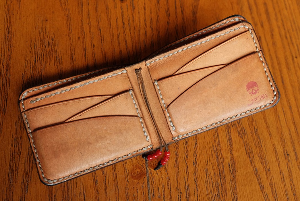 Fade-of-the-Day---Yasei-Leather-Koi-Natural-Bifold-(8-Months)-open
