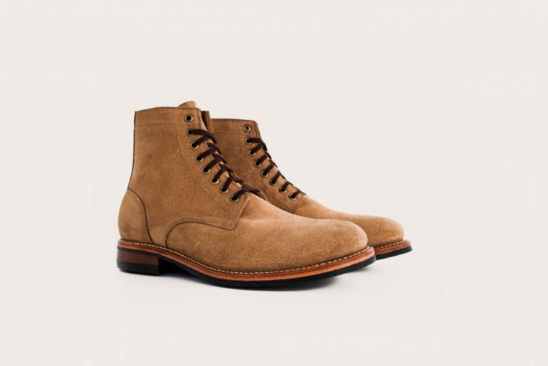 Oak-Street-Bootmakers-Natural-Chromexcel-Roughout-Trench-Boot-Oblique