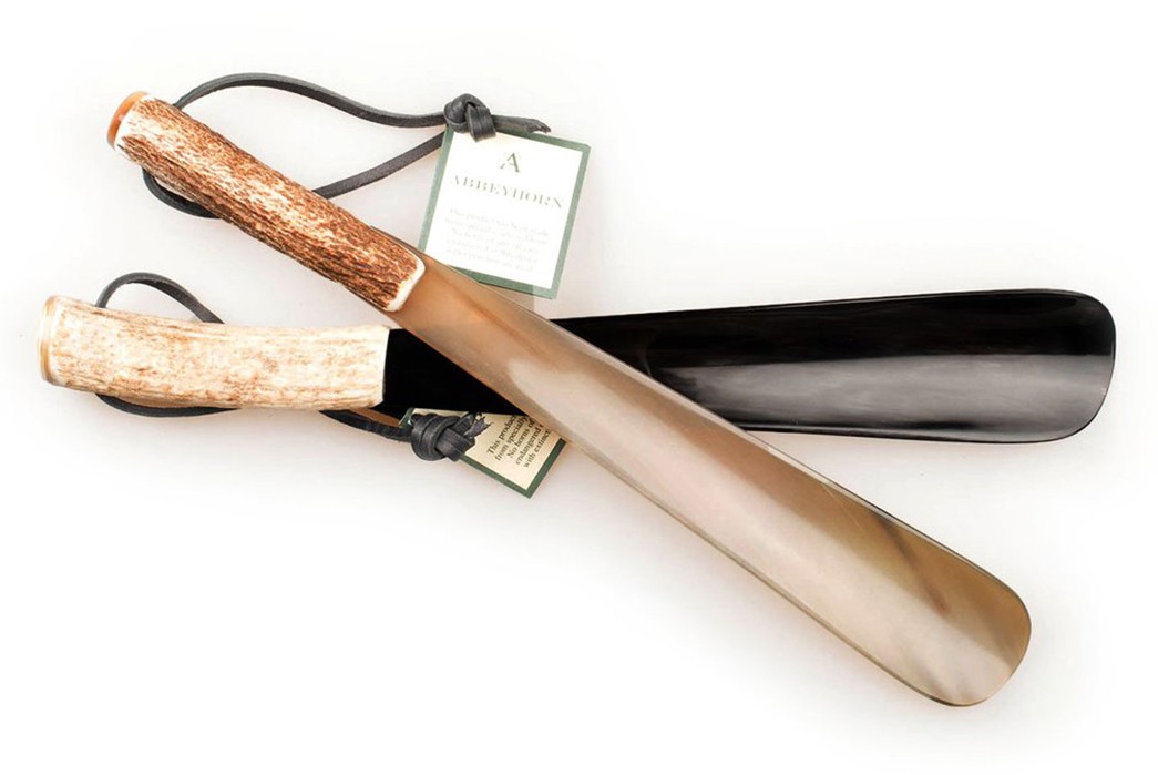 Shoehorns---Five-Plus-One-Plus-One----Abbeyhorn-Horn-Shoehorn-with-Stag-Handle