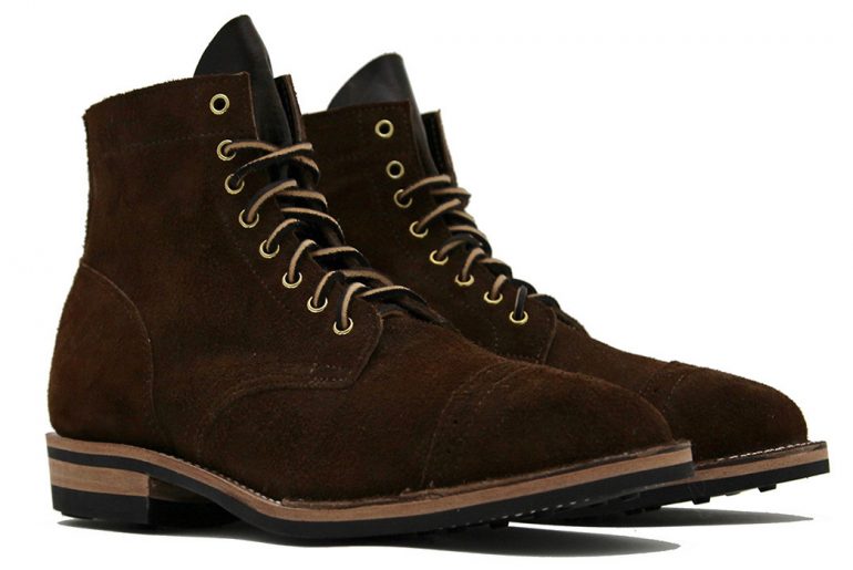 Truman-x-Canoe-Club-Rocky-Mohawk-Snuff-Reverse-Boots-pair-front-side</a>