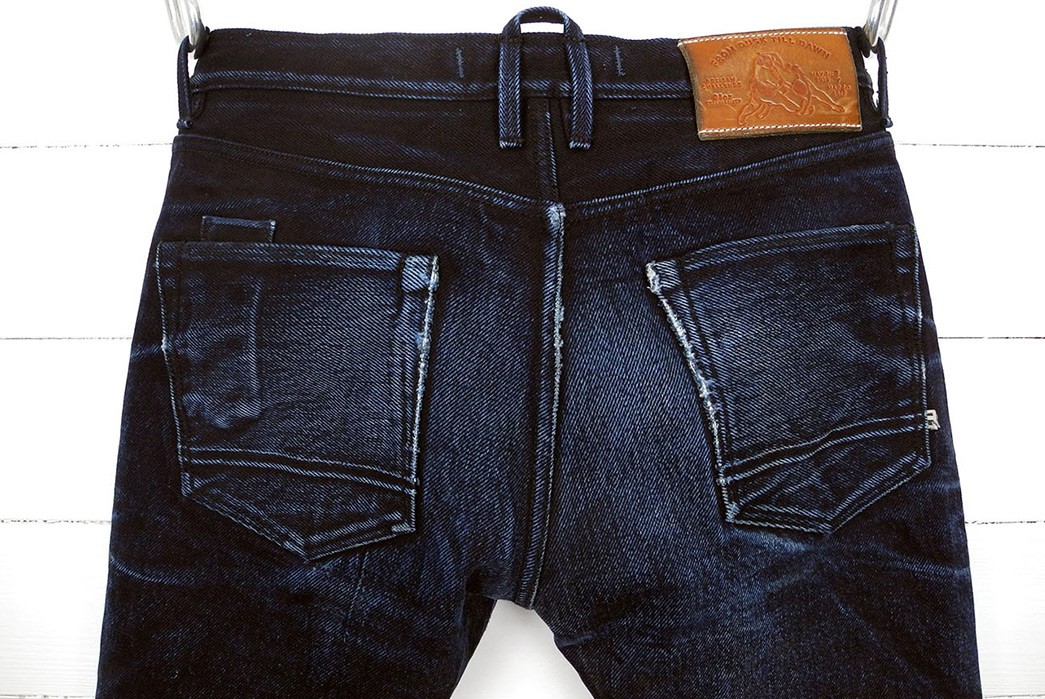 Fade-of-the-Day---Companion-Denim-From-Dusk-Till-Dawn-(2-Years,-2-Washes)-back-top-hanged