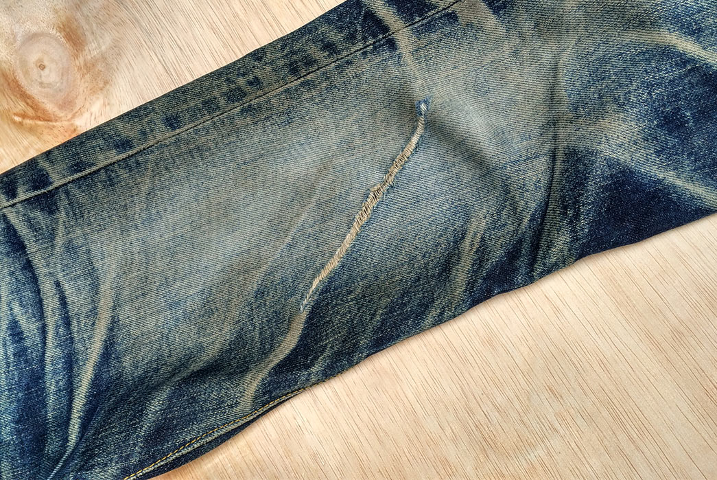 Fade-of-the-Day---Edwin-ED-55-(16-Months,-3-Washes,-2-Soaks)-detalied-front-leg