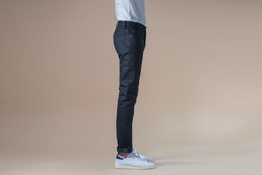 Noble-Denim-Goes-Tonal-With-Italian-All-Indigo-Selvedge-Small-Batch-Jeans-earnest-model-side