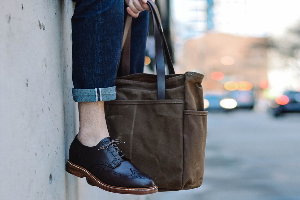 Oak-Street-Bootmakers-Enters-the-Bag-Game-with-Their-Utility-Briefcase-and-Tote-canvas-model