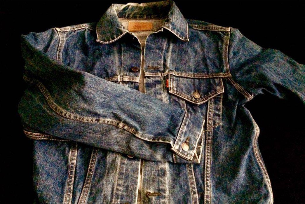 Fade-Friday---Levi's-Type-III-'Trucker'-(10+-Years,-Unknown-Washes)-front-sleeve-over-body