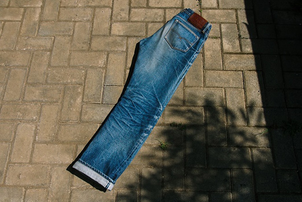 Fade-of-the-Day---Oldblue-Co.-Indonesian-Selvedge-8.25-cut-19-oz.-(1.5-Years,-10-Washes,-1-Soak)-side-folded