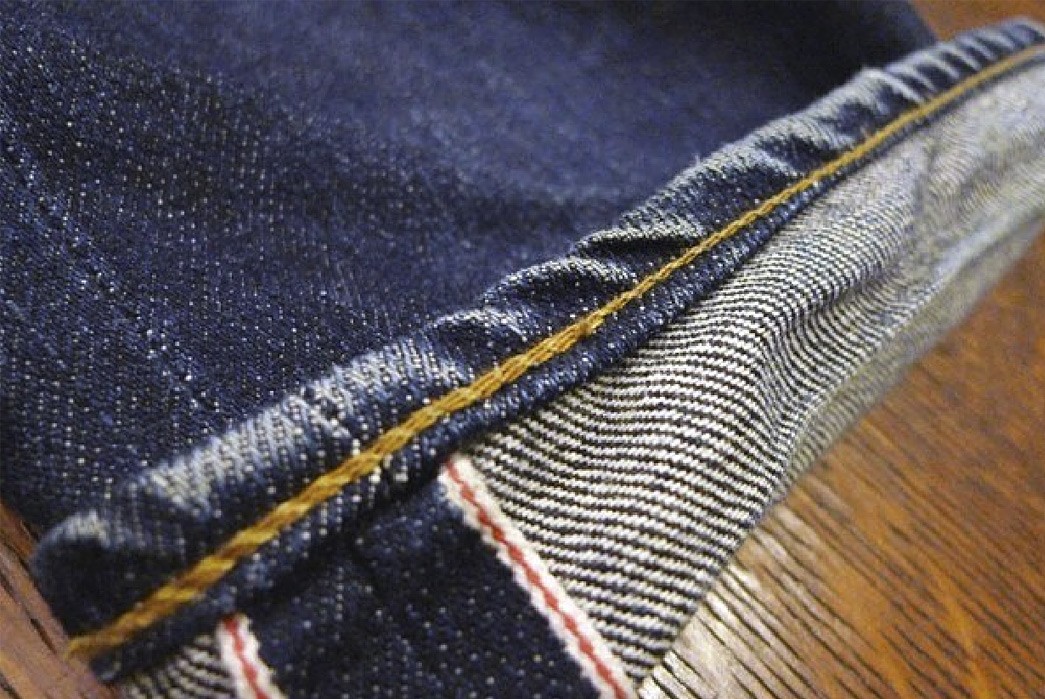 Rise,-Yoke,-and-Inseam---A-Raw-Denim-Anatomy-and-Terminology-Overview-A-chainstitched-hem-with-roping-fades