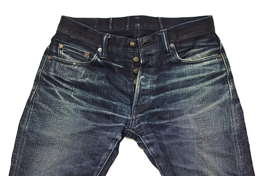 Rise,-Yoke,-and-Inseam---A-Raw-Denim-Anatomy-and-Terminology-Overview-jeans-front-top