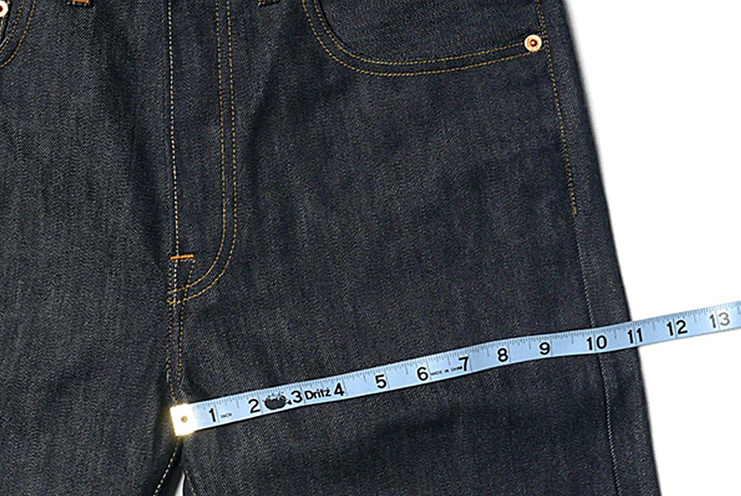 Rise,-Yoke,-and-Inseam---A-Raw-Denim-Anatomy-and-Terminology-Overview-leg-width-with-measure
