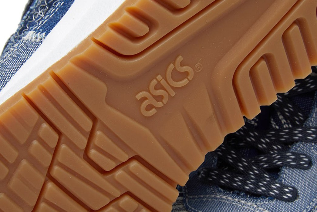 social-Asics-Borrows-from-Boro-for-Their-Latest-Gel-Lyte-III-Sneakers-pair-bottom-detailed