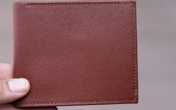 Epaulet's-Latest-Wallets-Use-the-Same-Leather-as-High-End-Designers-brown-front