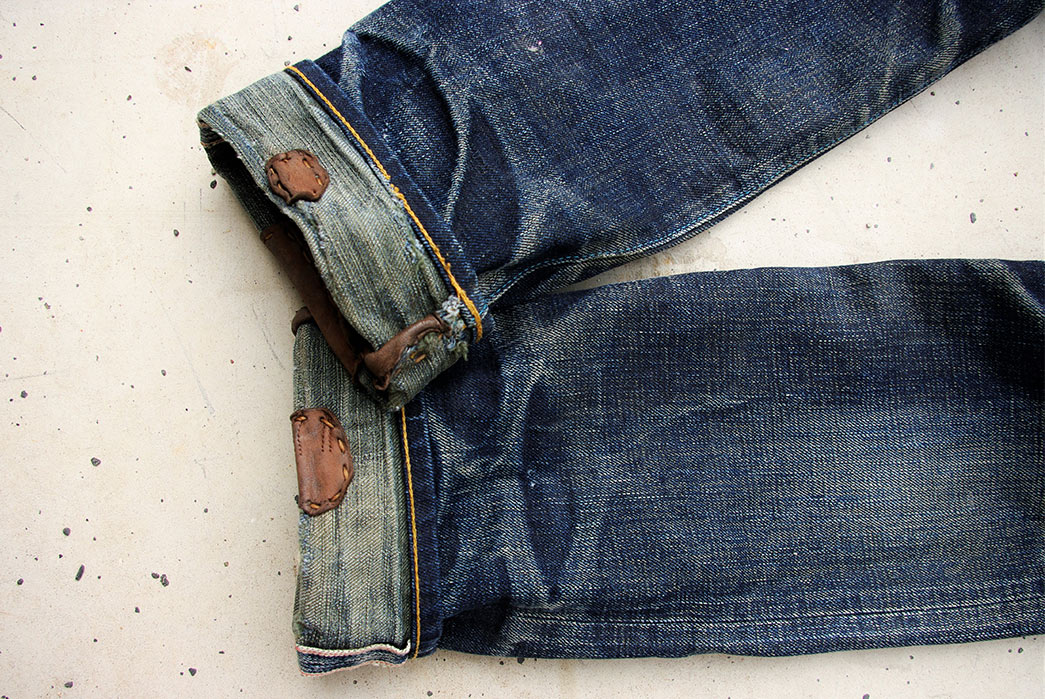 Fade-Friday---Japan-Blue-Jeans-JB0412-ML-(15-Months,-2-Soaks)-legs-selvedge