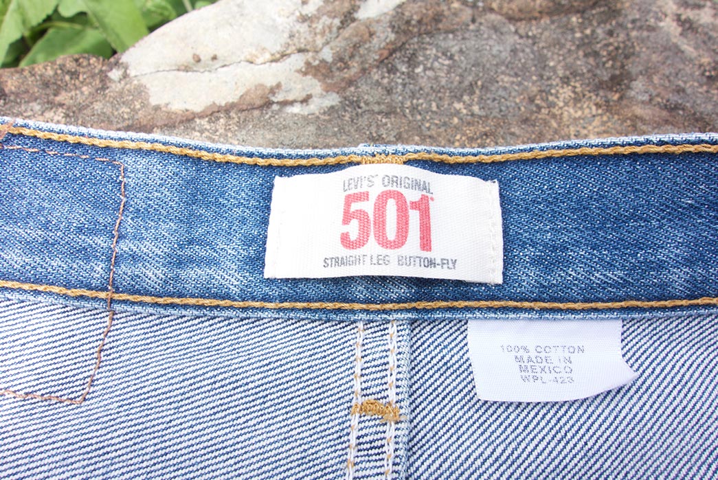 Fade-of-the-Day---Levi's-501-STF-(2-Years,-3-Washes,-1-Soak)-back-inside-label