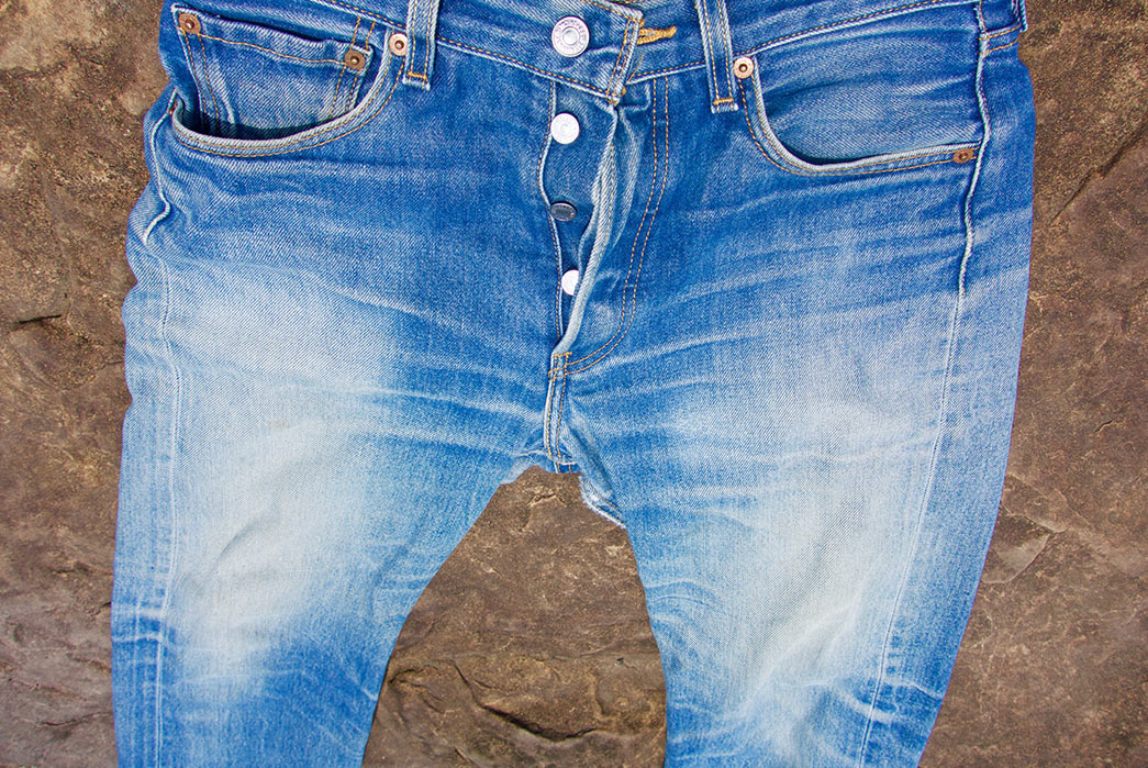 Fade-of-the-Day---Levi's-501-STF-(2-Years,-3-Washes,-1-Soak)-front-top