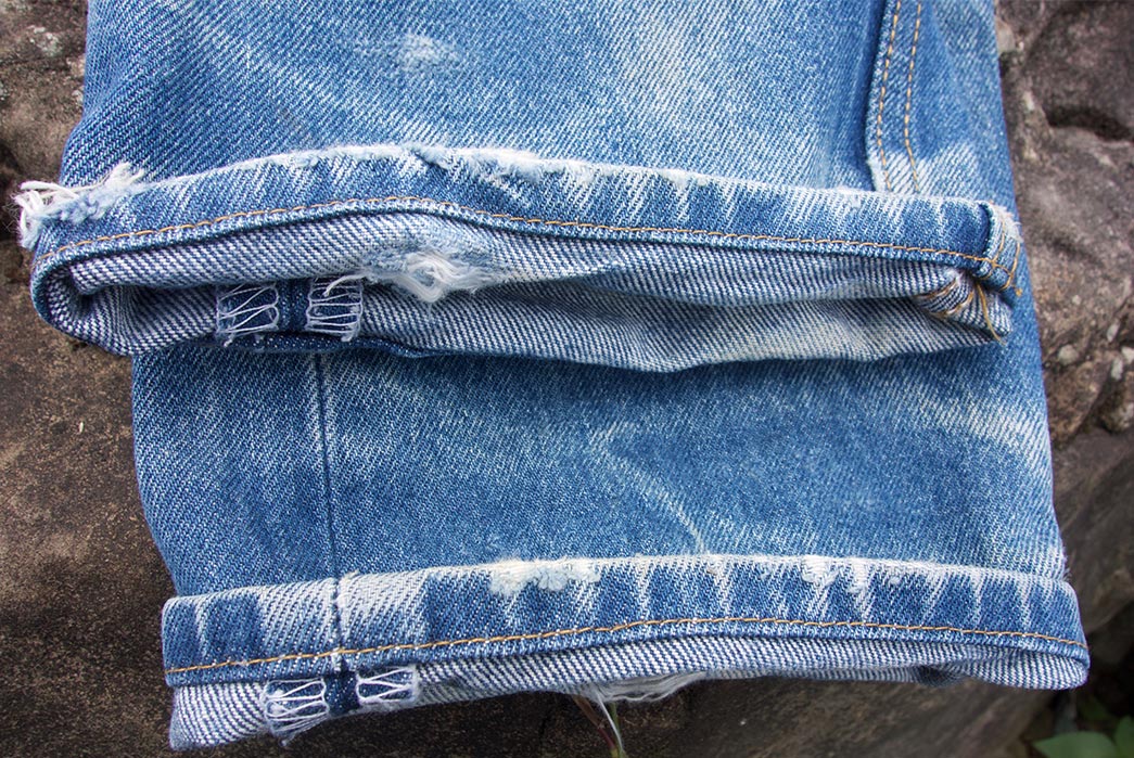Fade-of-the-Day---Levi's-501-STF-(2-Years,-3-Washes,-1-Soak)-legs-selvedge-2