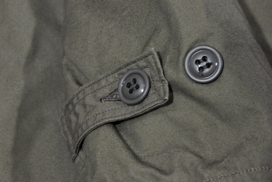 Freewheelers-M-1941-Field-Jacket-buckle-and-buttons
