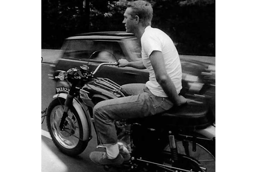 Clarks-from-Desert-Boot-to-Wallabee---History,-Inspiration,-and-Iconic-Products-Steve-McQueen-wearing-Desert-Boots
