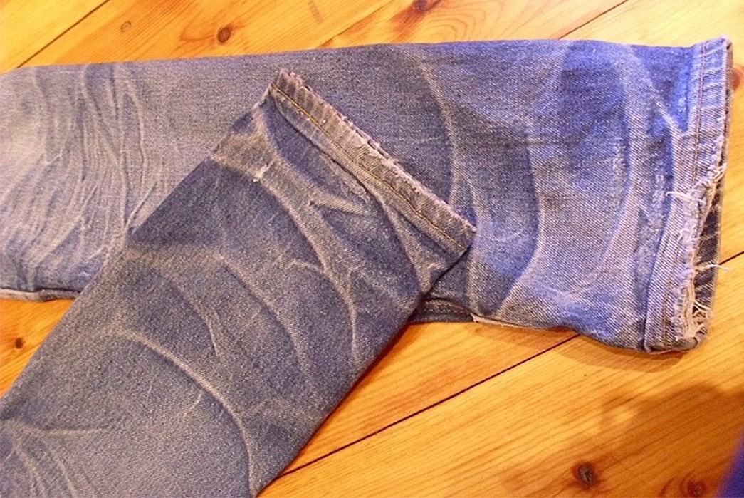 Fade-of-the-Day---Levi's-501-STF-(10-Months,-3-Washes,-1-Soaks)-legs-down