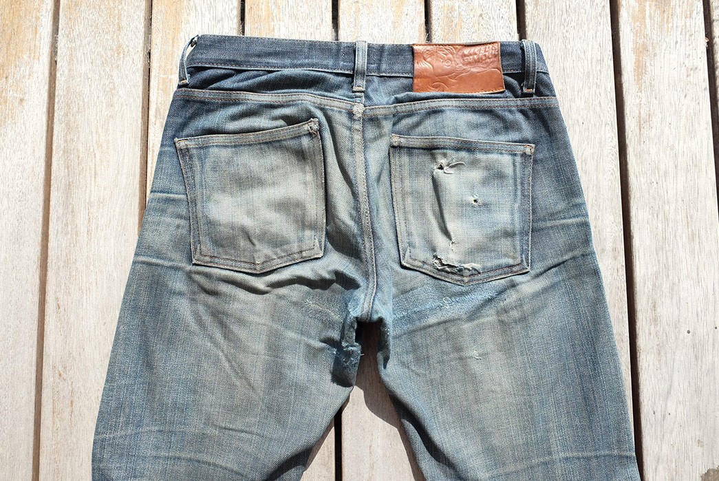 Fade-of-the-Day---Naked-&-Famous-Super-Skinny-Guy-Stretch-Selvedge-(2.5-Years,-2-Washes,-1-Soak)-back-top