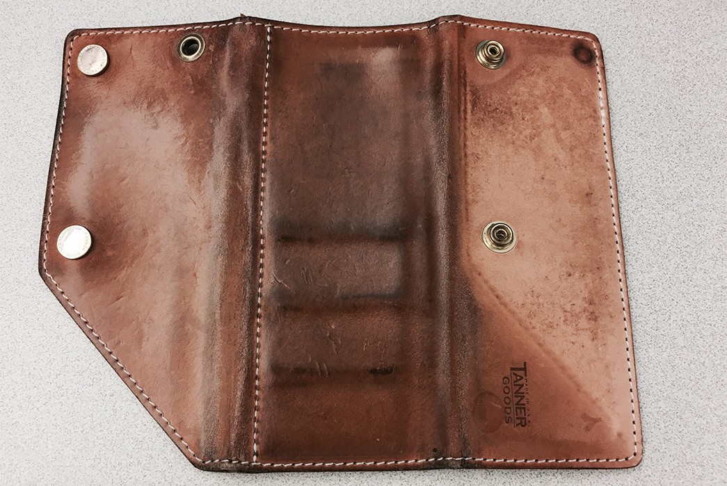 Fade-of-the-Day---Tanner-Goods-Workman-Wallet-(9-Months)-back-open