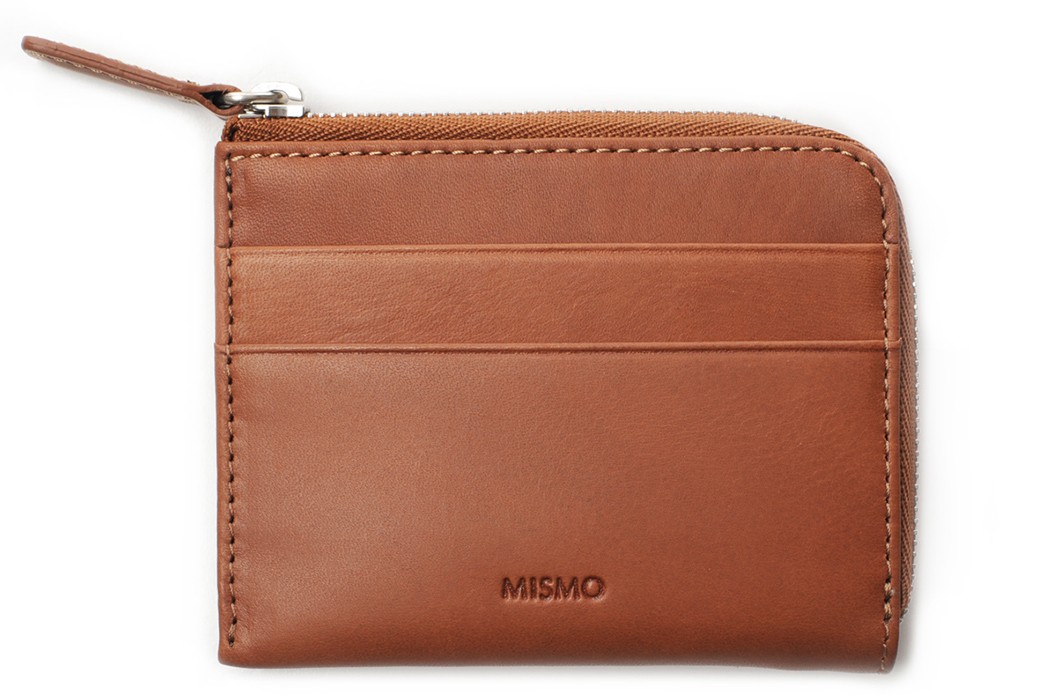 The-Three-Tiers-of-Leather-Accessory-Makers---Entry,-Mid,-and-End-Level-Mismo-Card-Wallet-Entry-Tier