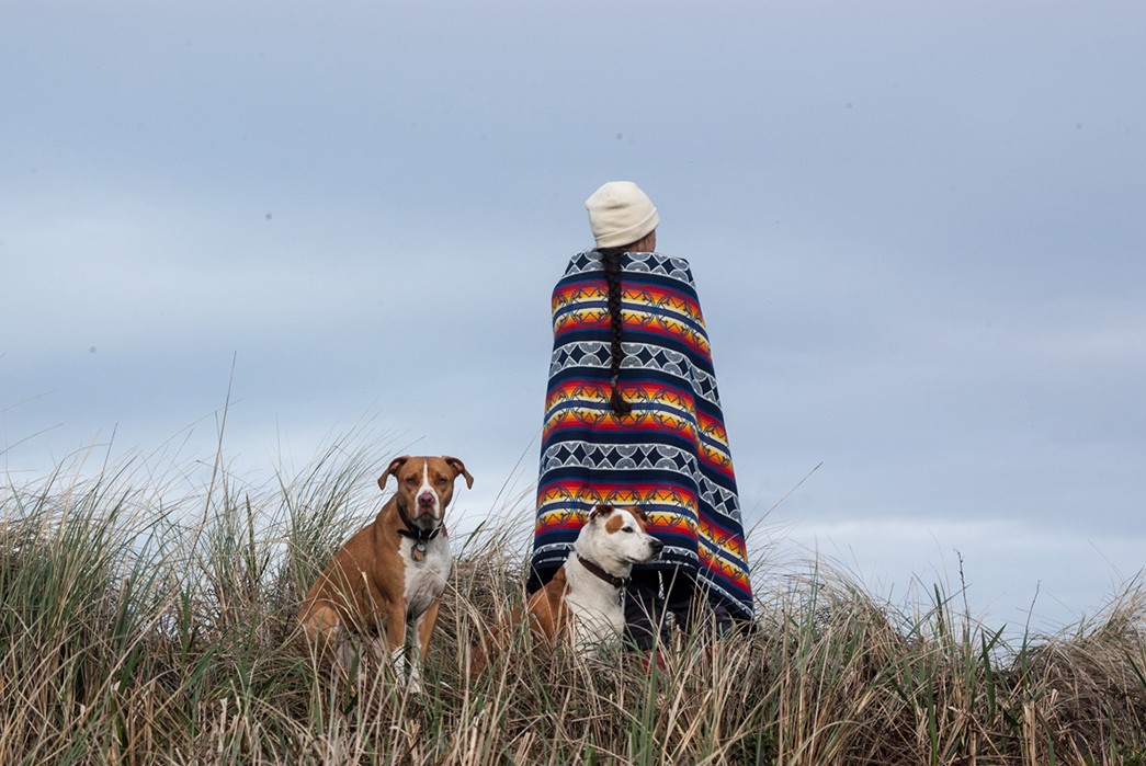 Ginew's-We-Walk-Together-Blanket-Combines-Their-Tribal-Heritage-back-dogs