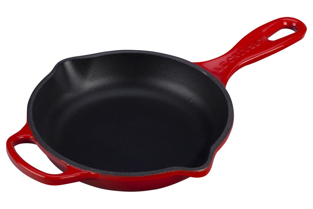 12-Cast-Iron-Skillets---Five-Plus-One-5)-Le-Creuset-11.75-Signature-Skillet-in-Amethyst