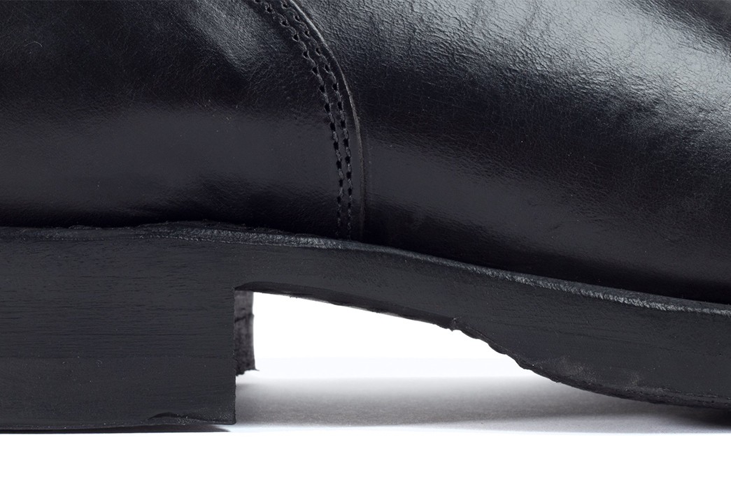 Viberg-Italian-Horsebutt-Engineer-Boots-black-single-side-detailed