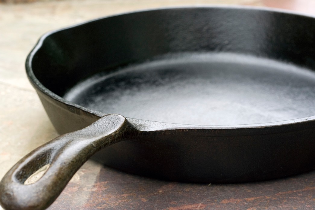 tis-the-seasoning-all-about-cast-iron-skillets-inside