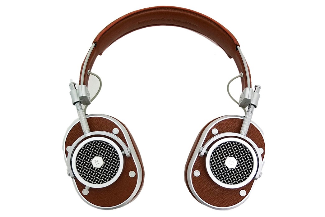 the-heddels-extravagant-holiday-wish-list-2017-6-master-dynamic-mh40-over-ear-headphones-in-brown