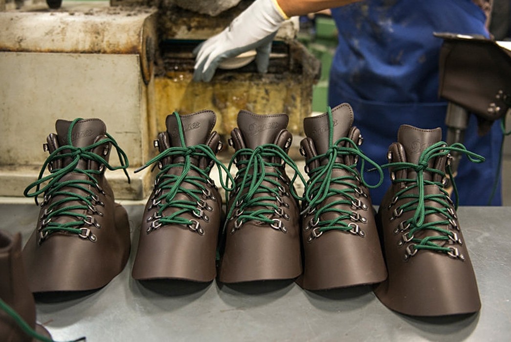danner-history-philosophy-and-iconic-products-shoes-in-production