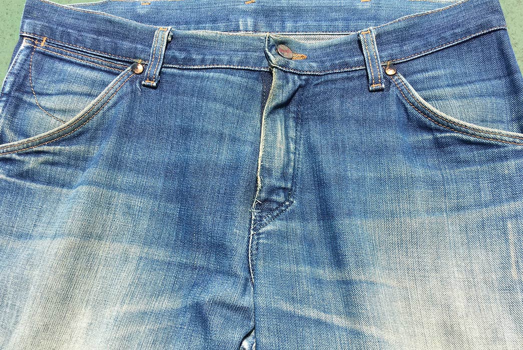 fade-of-the-day-wrangler-13mwz-5-years-unknown-washes-front-top-detailed